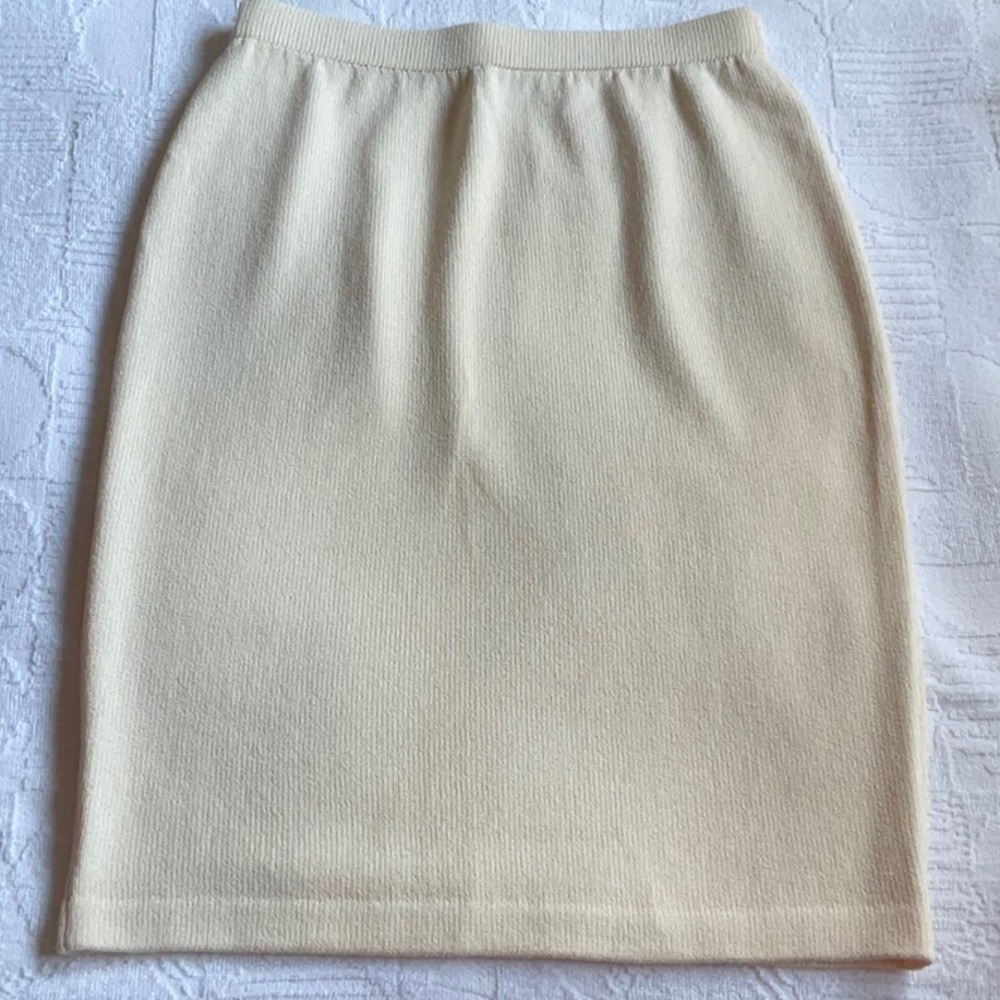 St. John Collection by Marie Gray cream Knit Skirt